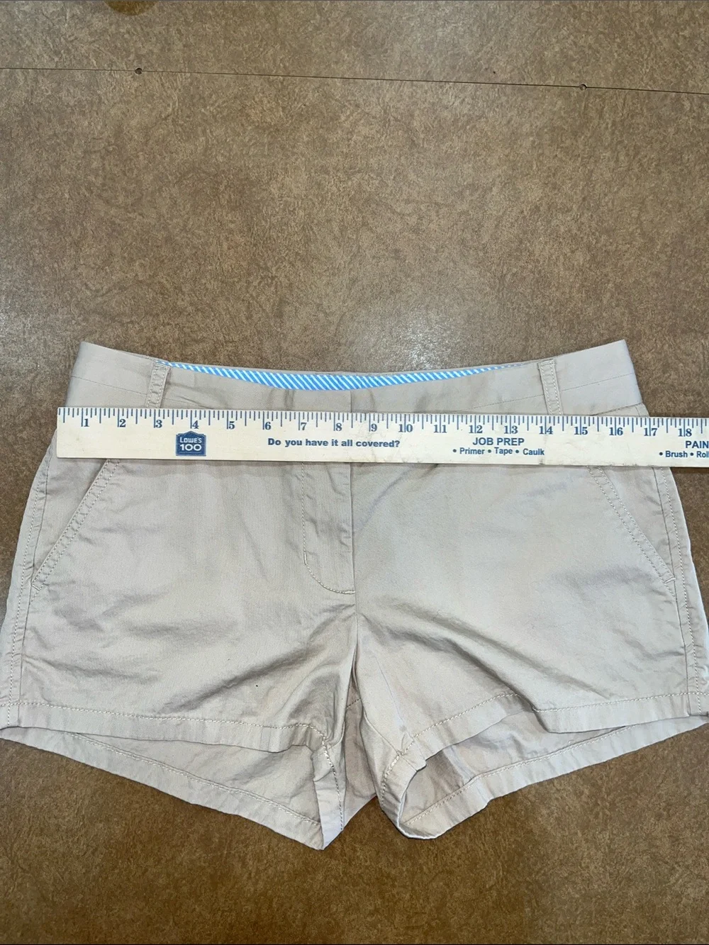J. Crew Women's Chino Cotton Shorts in Light Khaki • Size 6 • 100% Cotton